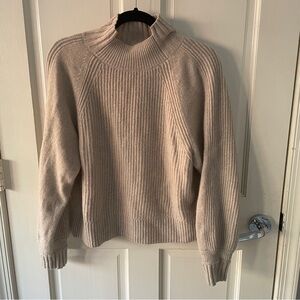 Everlane Beige Cashmere Sweater - M